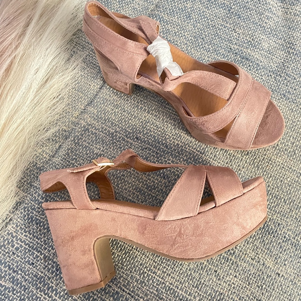 Qupid - Elegant Nude Suede Platform Heels
